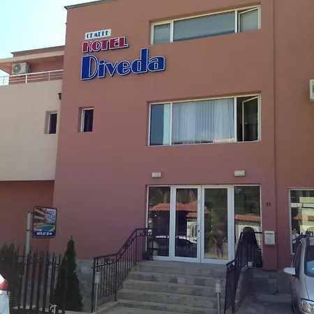 Femili Hotel Diveda Отель