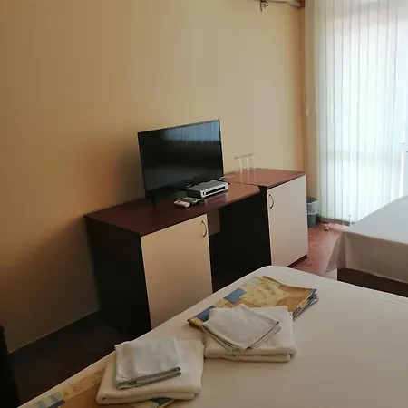 Отель Femili Hotel Diveda Свети-Влас