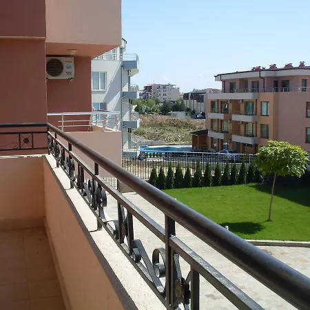 Femili Hotel Diveda Отель Свети-Влас