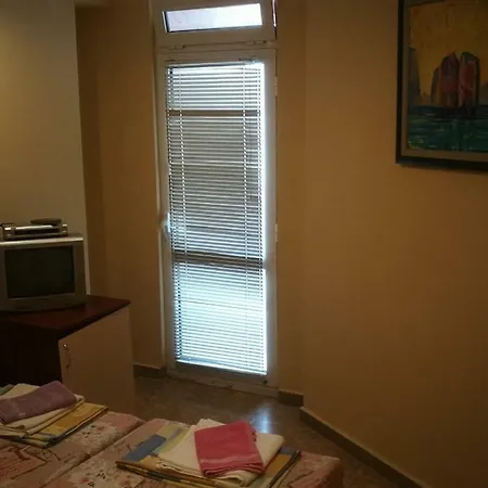 Femili Hotel Diveda Свети-Влас