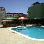Femili Diveda Hotel