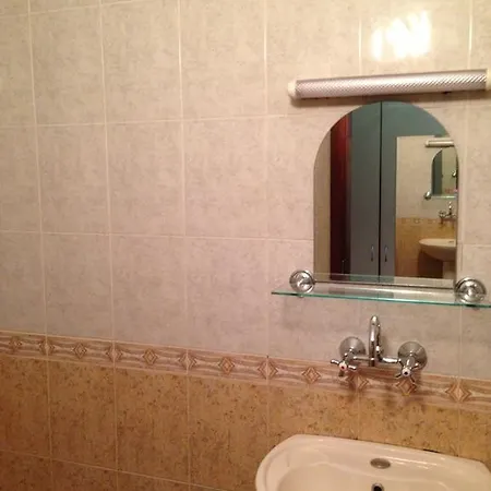 Hotell Femili Diveda 2*