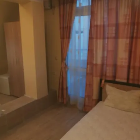 Femili Diveda Hotell 2*