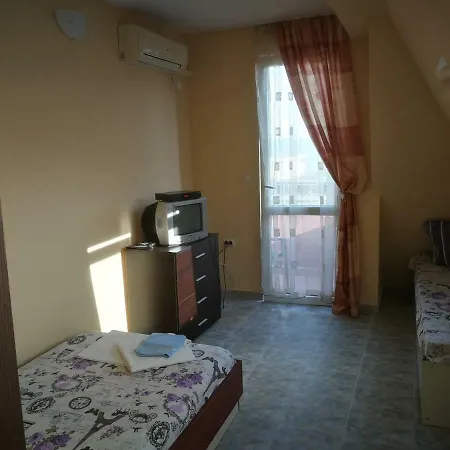 Hotell Femili Diveda