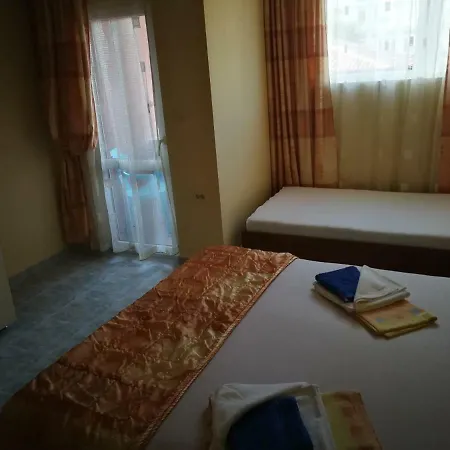 Femili Diveda Hotell